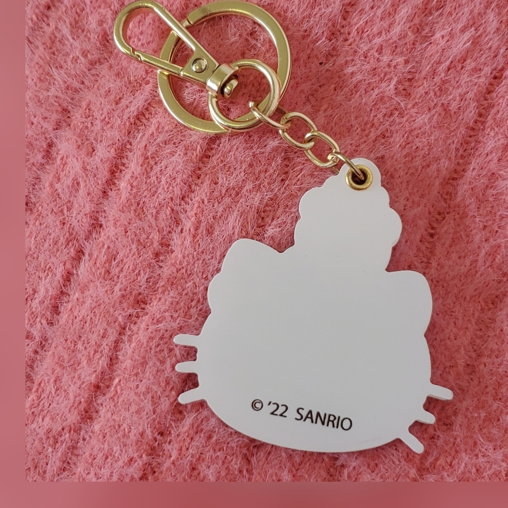 Hello Kitty Keychain - Picture 3 of 3